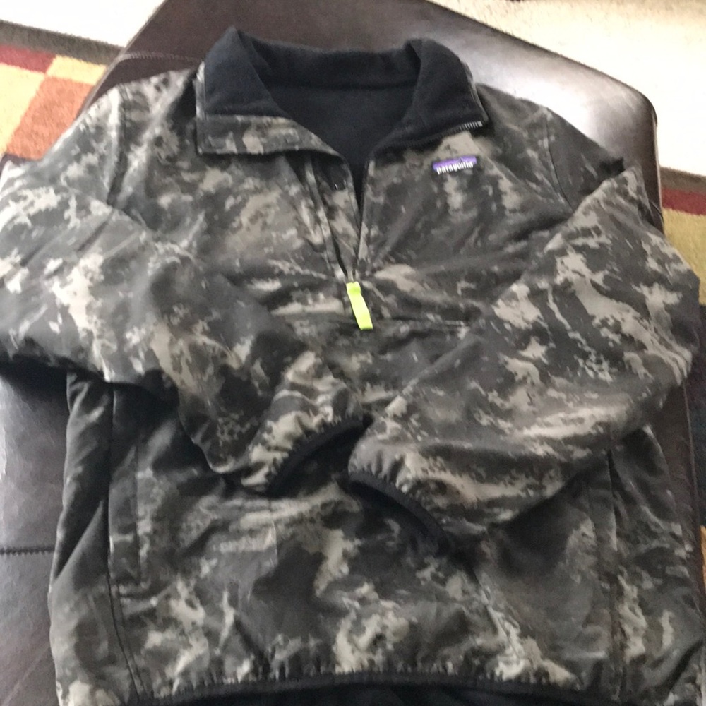 Patagonia women's size large pullover